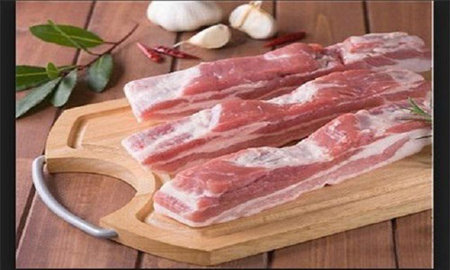 Tuyệt chiêu đơn giản giúp chọn thịt ba chỉ tươi ngon, đảm bảo an toàn