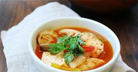 Cách nấu canh cá giải nhiệt ngon như người Hàn