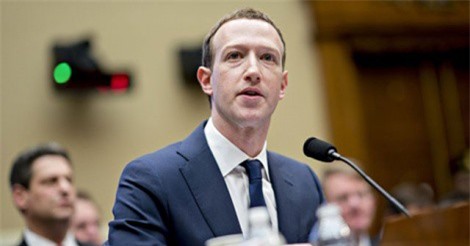 CEO Facebook bối rối với những cáo buộc kiểm soát thông tin người dùng