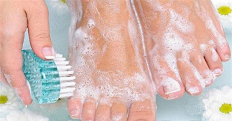 5 tuyệt chiêu giúp chăm sóc móng chân hiệu quả