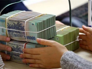 Bà cụ U80 mất hơn 6 tỷ đồng từ cuộc điện thoại lạ