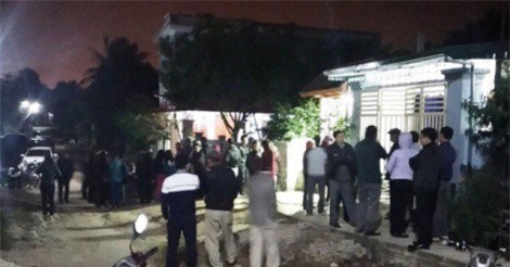 Bé trai 8 tuổi bị kẻ lạ xông vào nhà chém tử vong