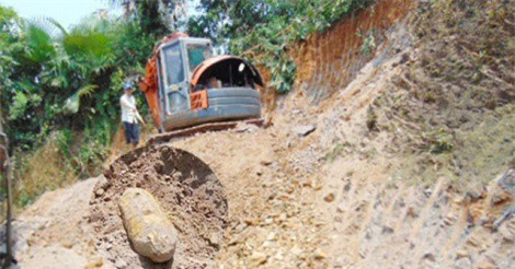 Quả bom 80kg nằm trong vườn nhà dân ở Hà Tĩnh hàng chục năm