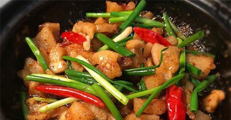 Cách làm tóp mỡ rim mắm đơn giản mà hao cơm