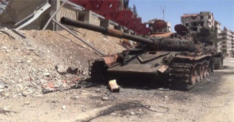 Clip: Xe tăng nằm vương vãi khắp thành phố Douma ở Đông Ghouta - Syria