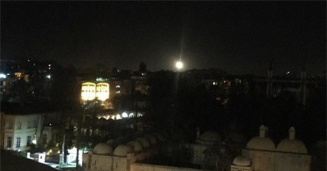 Syria bắn hạ một loạt tên lửa khi 2 căn cứ nghi bị Israel tấn công