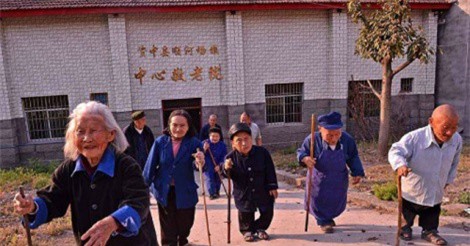 Bí ẩn về ngôi làng người lùn tại vùng cao Trung Quốc