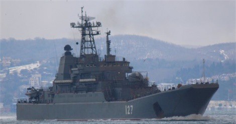 Anh báo động vì tàu chiến Nga 