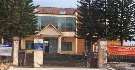 Khởi tố, bắt tạm giam cán bộ hợp đồng của Trung tâm phát triển quỹ đất nhận hối lộ