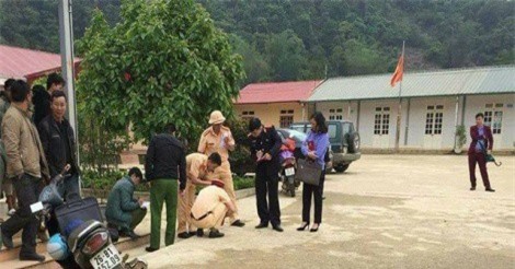 Vụ giáo viên lùi ôtô chèn chết học sinh: Cô giáo cầm lái, thầy giáo nhận thay