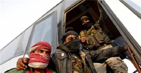 Hàng ngàn chiến binh của phiến quân bắt đầu rời khỏi miền Đông Qalamoun 