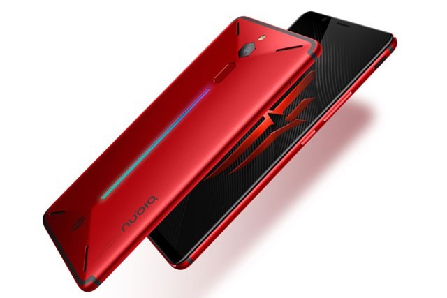 Smartphone chơi game thiết kế “độc”, cấu hình “khủng”, giá hơn 9 triệu