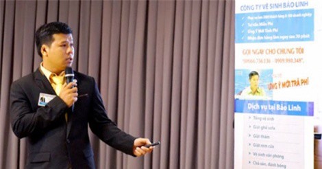 T&#x1EEB; ch&#xE0;ng ph&#x1EE5; h&#x1ED3; &#x111;&#x1EBF;n &#xF4;ng ch&#x1EE7; c&#xF4;ng ty d&#x1ECD;n v&#x1EC7; sinh