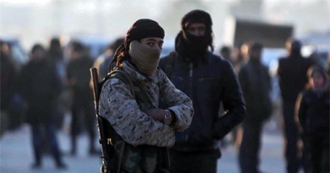 Bị quân đội Syria đánh tơi tả, khủng bố hạ vũ khí đầu hàng ở Đông Qalamoun