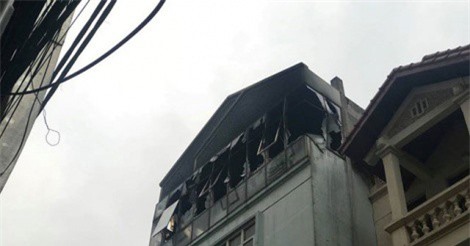 Trường mầm non bốc cháy, học sinh và giáo viên hoảng loạn sơ tán