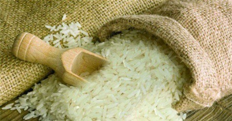 Vì sao nên ăn gạo còn cám thay vì gạo trắng?