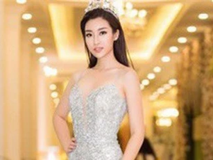 Hoa hậu Đỗ Mỹ Linh lần đầu diện váy xẻ sâu táo bạo
