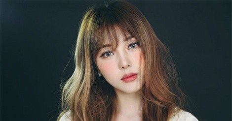 Bí quyết chăm sóc da vùng trán cho cô nàng để tóc mái