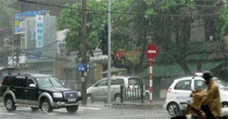 DỰ BÁO THỜI TIẾT (25/4): Không khí lạnh nén rãnh áp thấp khiến Bắc Bộ giảm nhiệt sâu