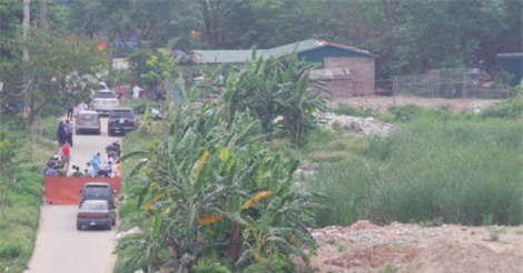 Phát hiện Thi thể nam giới bị cháy, nhét trong bao tải vứt ven đường ở Hà Nội