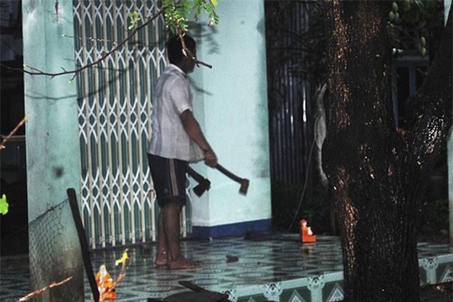 Tạm giữ đối tượng nghi tâm thần đánh bà nội tử vong