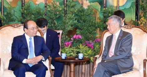 Thủ tướng Nguyễn Xuân Phúc hội đàm Thủ tướng Singapore Lý Hiển Long