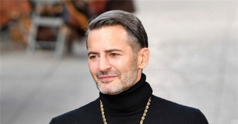 Tuổi thơ cô độc của nhà thiết kế đồng tính nổi tiếng Marc Jacobs