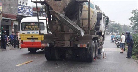 TIN HOT NGÀY 25/4: Xe bồn cán chết 2 người ở Hà Nội, đề xuất lương khởi điểm cho bác sĩ gần 9 triệu đồng