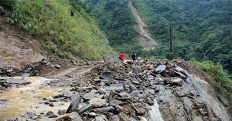 Sơn La: Sạt lở đá khiến 4 người thương vong