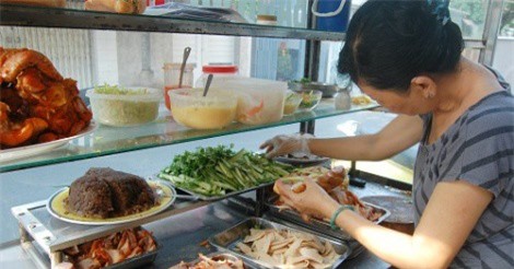 5 xe hàng rong lâu đời hút khách ở quận 1