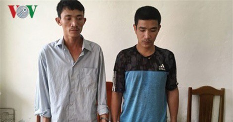 Thanh Hóa: Hai đối tượng bịt mặt cướp túi xách của người đi đường ra đầu thú