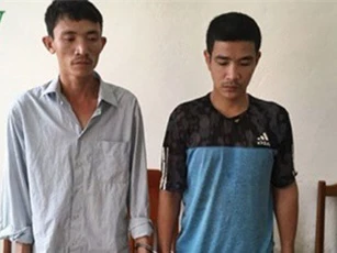 Thanh Hóa: Hai đối tượng bịt mặt cướp túi xách của người đi đường ra đầu thú