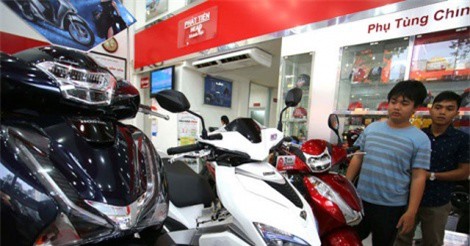 Đến đại lý, xe tay ga "đội giá" cả chục triệu đồng