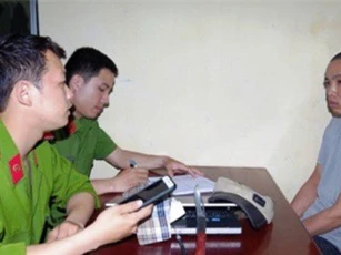 Đột nhập vào chùa, khống chế sư trụ trì cướp tài sản