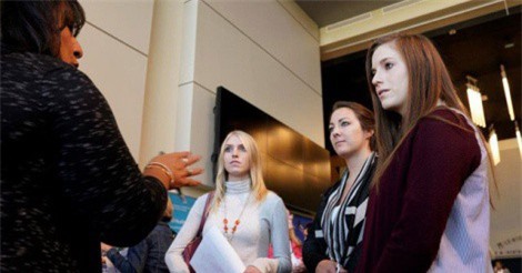 Số đơn xin trợ cấp thất nghiệp tại Mỹ chạm "đáy" gần 50 năm