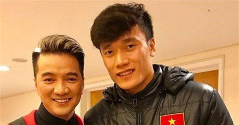 Đàm Vĩnh Hưng làm thơ "đá đểu" anti fan, động viên Bùi Tiến Dũng