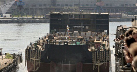 Nhà máy điện hạt nhân nổi của Nga ra khơi