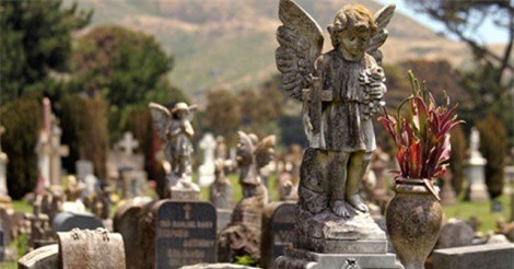 Rùng rợn thị trấn 800 người chết có một người sống ở Mỹ