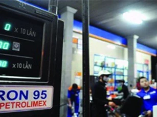Giá xăng dầu đẩy CPI tháng 4 tăng