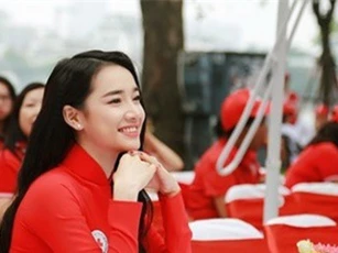 Nhã Phương vẫn xinh đẹp rạng ngời sau nhiều sóng gió tình cảm