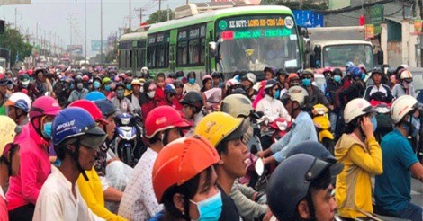 4 ngày nghỉ lễ: Ác mộng giao thông, khu du lịch "thất thủ"