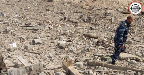 Chùm ảnh: Căn cứ tên lửa Syria tan hoang sau vụ tấn công nghi do Israel tiến hành