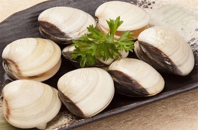 Mẹo đơn giản giúp làm sạch nghêu, sò, ốc, hến