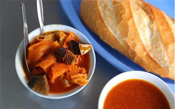 Những món ăn đường phố "đốn tim" du khách khi lang thang Sài Gòn