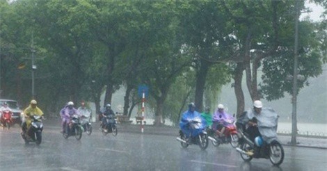 DỰ BÁO THỜI TIẾT (2/5): Bắc Bộ mưa lớn kéo dài, Hà Nội đề phòng tố lốc