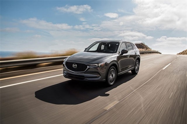 Nội thất Mazda CX-5 2017 đánh bại xe sang Lexus