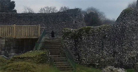 Bóng đen 'không mời mà đến' trong bức ảnh của du khách