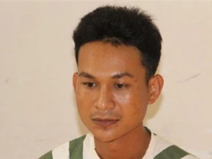 Tạm giữ kẻ cuồng ghen đâm chết vợ