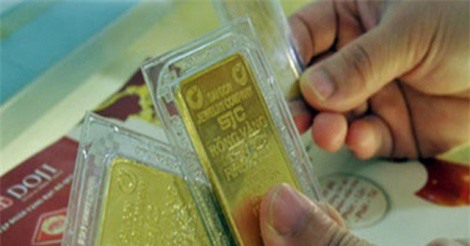 GIÁ VÀNG NGÀY 4/5: Tăng mạnh vì USD suy giảm