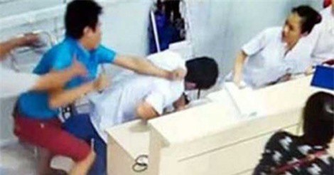 Kỷ luật quân nhân hành hung bác sĩ, người đàn ông chém chết “vợ hờ” vì ghen